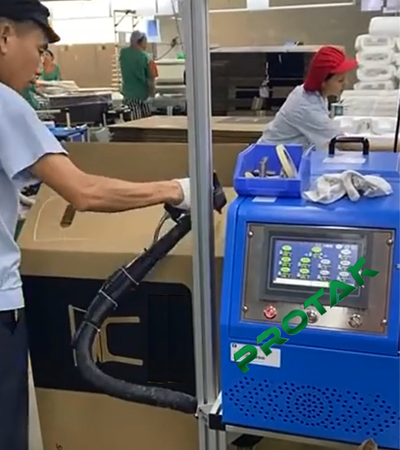 Vì Sao Nên Dùng Máy Phun Keo Nóng Dán Thùng Carton?